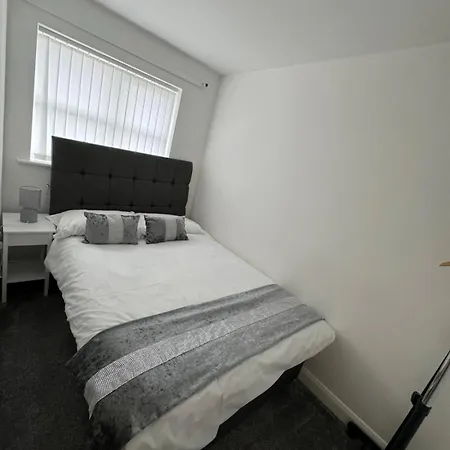 Home Sleeps5-Netflix-Parkg-Near City Center Etihad Manchester Exterior photo