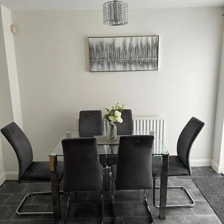 Home Sleeps5-Netflix-Parkg-Near City Center Etihad Manchester Exterior photo