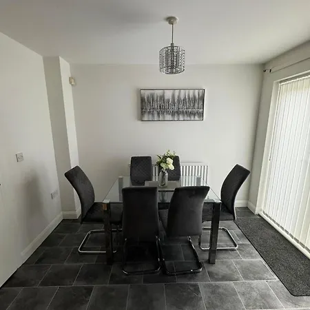 Home Sleeps5-Netflix-Parkg-Near City Center Etihad Manchester Exterior photo