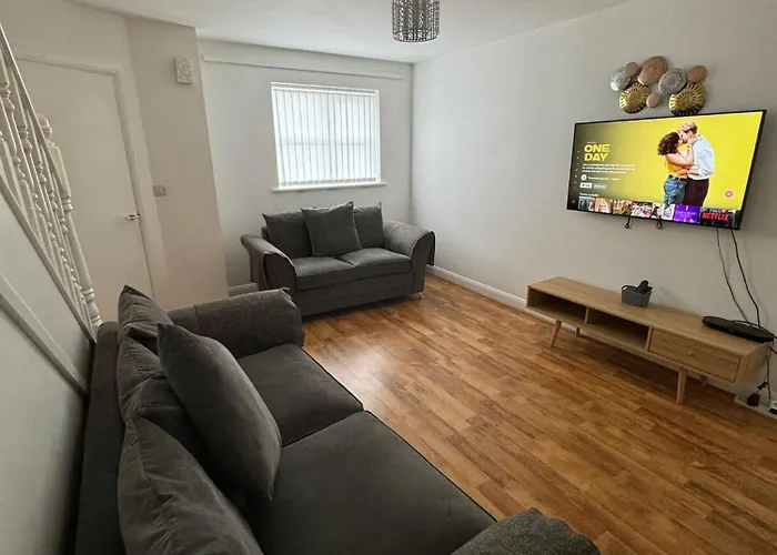 Home Sleeps5-Netflix-Parkg-Near City Center Etihad