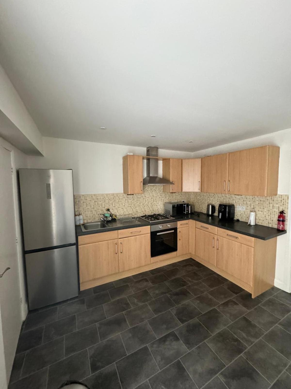 Sleeps5-netflix-parkg-near Center Etihad