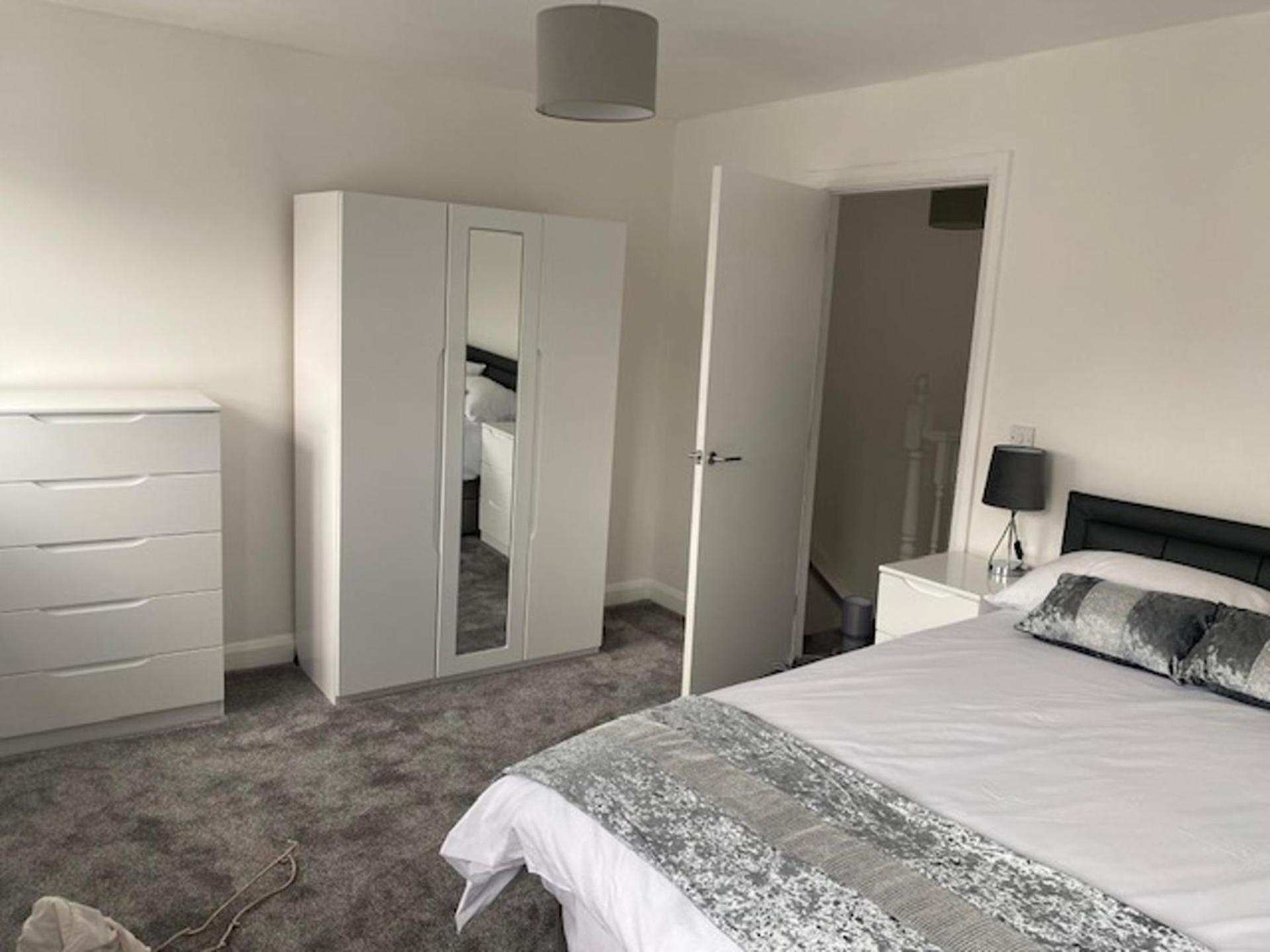 Sleeps5-netflix-parkg-near Center Etihad Holiday home *