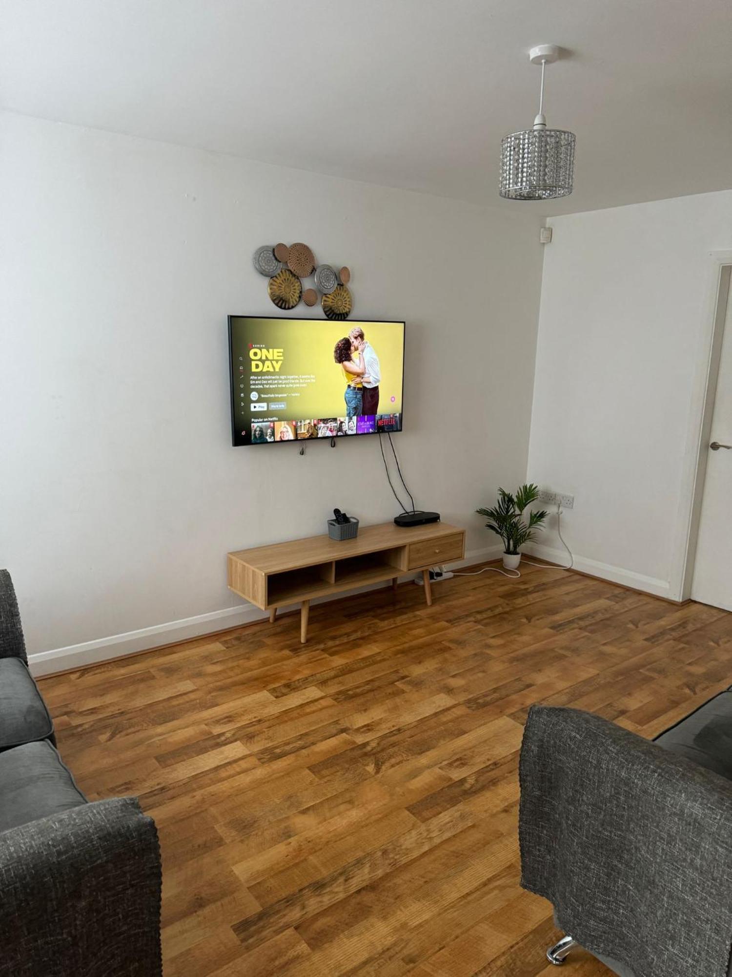 Sleeps5-netflix-parkg-near Center Etihad Manchester